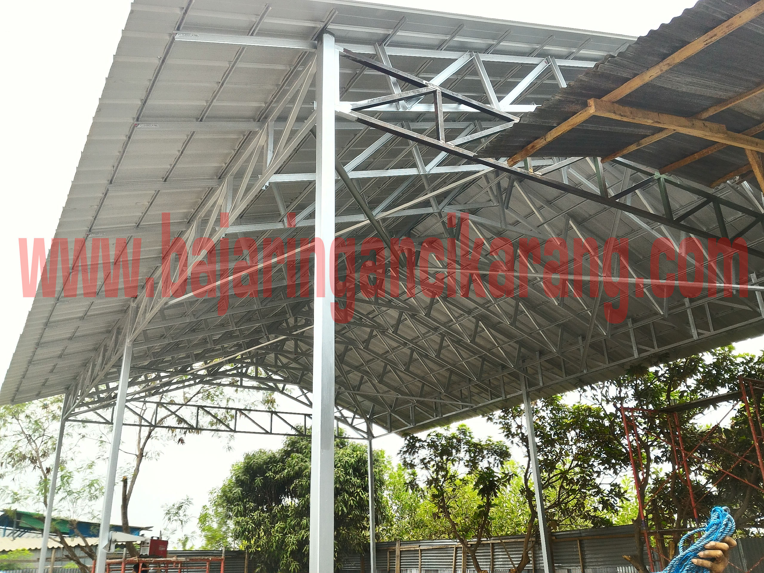 Proyek Rangka Baja  Ringan  Cremona Atap Spandeck di Jl Raya Serang 